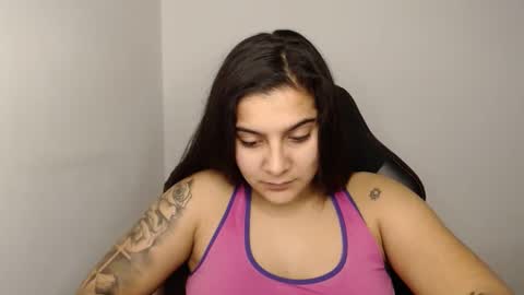 The queen of the biceps  online show from 01-10-25, 01:32