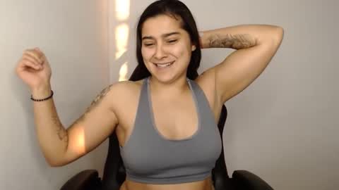 The queen of the biceps  online show from 01-22-25, 02:56