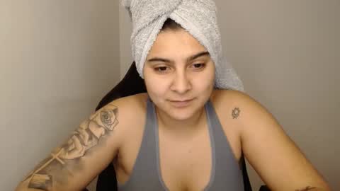 The queen of the biceps  online show from 01-27-25, 11:00