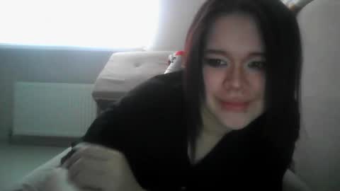 Snapshot of amanda_mia chatting on 04-23-26, 12:29 amanda_mia online show from 04-23-26, 12:29