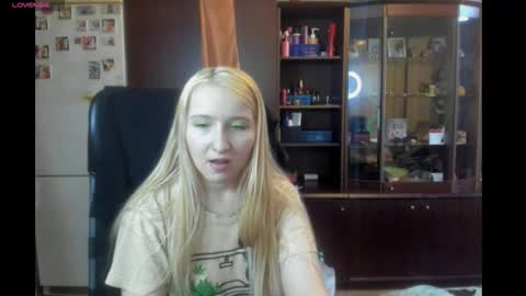 Snapshot of amanda_sherr chatting on 11-04-25, 12:59 Amanda online show from 11-04-25, 12:59