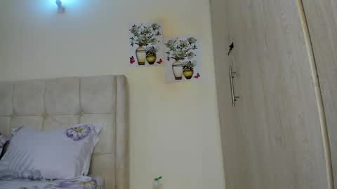 Amanda tint online show from 05-29-26, 06:33