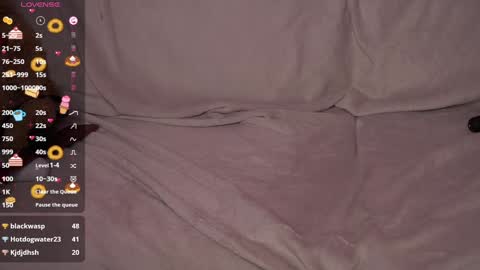 Snapshot of amandaafire chatting on 01-08-25, 05:48 Amanda online show from 01-08-25, 05:48