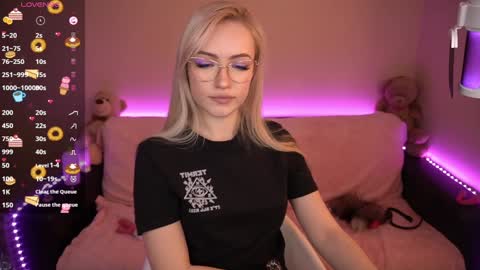 Snapshot of amandaafire chatting on 01-18-25, 02:12 Amanda online show from 01-18-25, 02:12