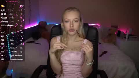 Snapshot of amandaafire chatting on 10-13-25, 06:02 Amanda online show from 10-13-25, 06:02