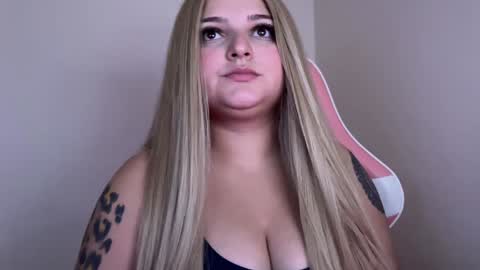 Amandha online show from 01-28-25, 07:53