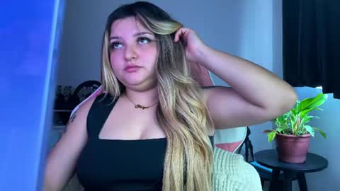 Snapshot of amandhaaa chatting on 08-06-26, 01:35 Amandha online show from 08-06-26, 01:35