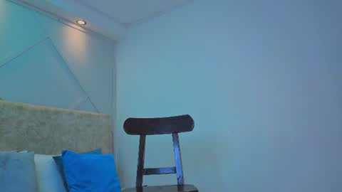 Snapshot of amara_queen_ chatting on 07-24-26, 12:14 Amara online show from 07-24-26, 12:14