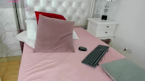 amara_rousse online show from 10-13-25, 11:54