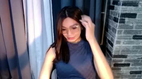BELLA online show from 05-18-26, 04:18