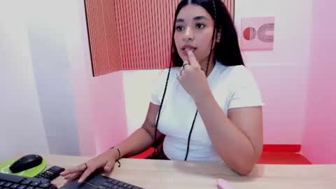 Snapshot of amaranta_blake chatting on 08-05-26, 08:22 AMARANTA online show from 08-05-26, 08:22