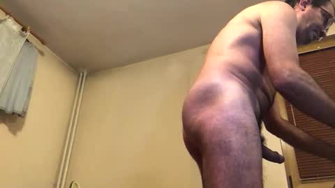 Snapshot of amaranther chatting on 11-17-25, 06:57 Amaranther online show from 11-17-25, 06:57