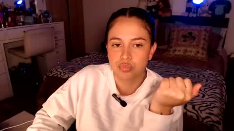 Mila  online show from 07-02-26, 02:33