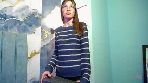 Amare Sole online show from 10-13-25, 01:55