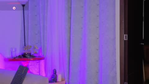 Snapshot of amatistahot1 chatting on 04-28-26, 02:27 Amatista online show from 04-28-26, 02:27