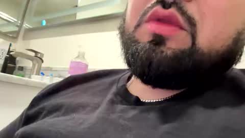 Snapshot of amatoy23000 chatting on 10-20-25, 07:31 amatoy23000 online show from 10-20-25, 07:31