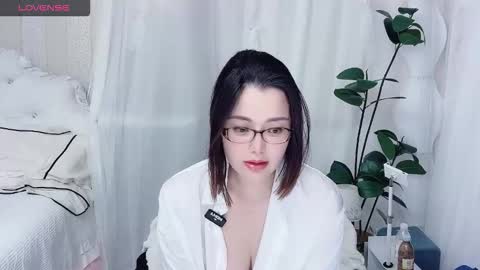 Snapshot of amaya_yooo_36d chatting on 09-10-25, 03:45 yooo online show from 09-10-25, 03:45
