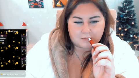 Snapshot of amazing_alina chatting on 12-17-24, 12:23 Alina online show from 12-17-24, 12:23