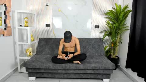 Snapshot of amazinghotgirl_ chatting on 07-06-26, 12:40 Melek - Andrea - Alez - Fracois online show from 07-06-26, 12:40