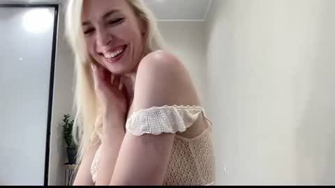 Kelly online show from 06-20-26, 07:55