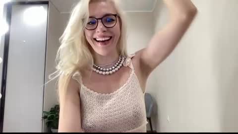 Kelly online show from 08-01-26, 09:19