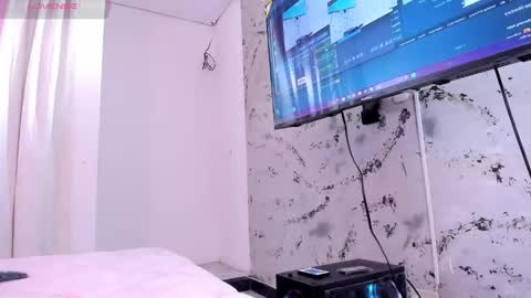 Sara  online show from 10-08-25, 12:03