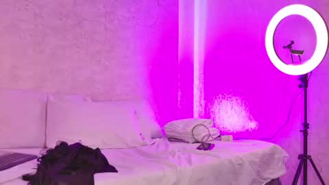 ambar_midnigth online show from 07-17-26, 12:17