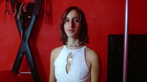 ambar_roux1 online show from 03-11-25, 01:45