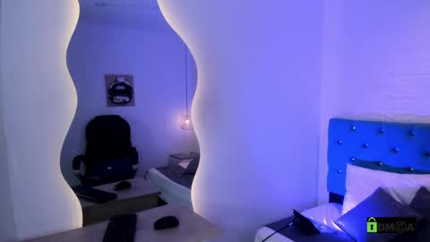 ambarcollins01 online show from 01-06-26, 09:50