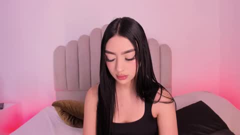 ambarevans_ online show from 11-26-25, 11:44