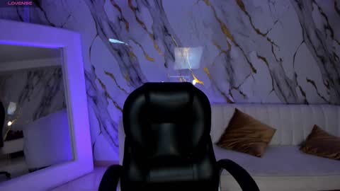 Ambar  online show from 11-30-25, 11:47