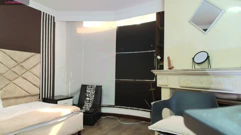 Ambar Ross online show from 12-13-24, 07:10