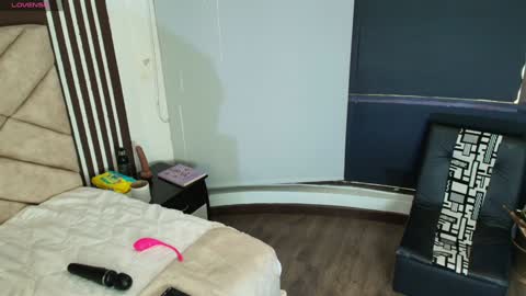 Ambar Ross online show from 01-25-25, 07:28