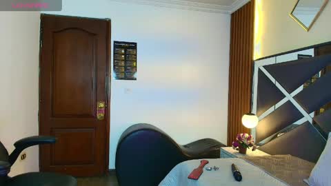 Snapshot of ambaross chatting on 04-29-26, 02:10 Ambar Ross online show from 04-29-26, 02:10