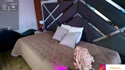 Snapshot of ambaross chatting on 05-26-26, 01:40 Ambar Ross online show from 05-26-26, 01:40