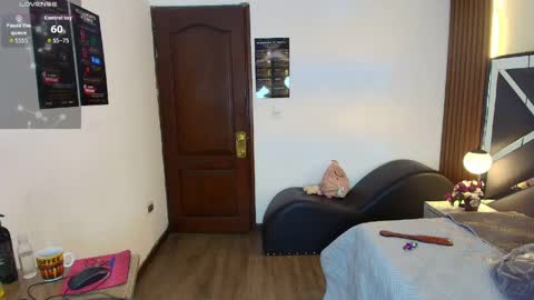 Snapshot of ambaross chatting on 05-27-26, 01:52 Ambar Ross online show from 05-27-26, 01:52