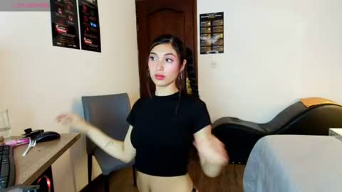 Snapshot of ambaross chatting on 07-10-26, 03:03 Ambar Ross online show from 07-10-26, 03:03