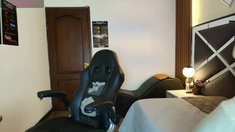 Snapshot of ambaross chatting on 08-01-26, 01:10 Ambar Ross online show from 08-01-26, 01:10