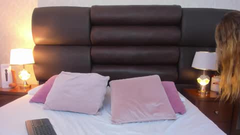 AmbarSantany  online show from 02-27-26, 12:43