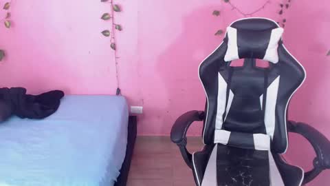 Snapshot of ambel_rose chatting on 02-22-25, 11:46 ambel_rose online show from 02-22-25, 11:46