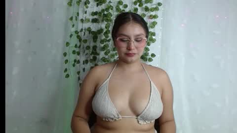 Snapshot of amber__muse chatting on 02-24-26, 05:16 Amber online show from 02-24-26, 05:16