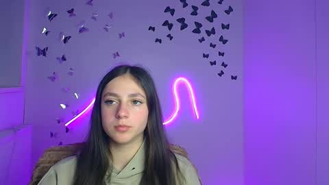 Amber online show from 04-18-26, 06:01