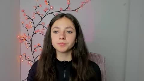 Snapshot of amber__r chatting on 04-25-26, 05:43 Amber online show from 04-25-26, 05:43