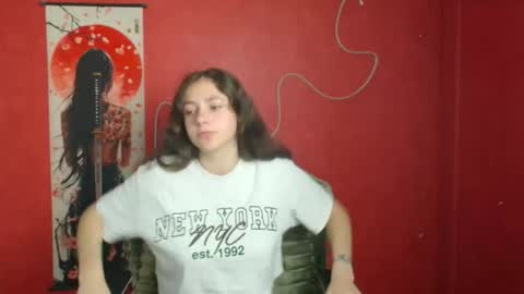 Snapshot of amber__r chatting on 05-18-26, 05:35 Amber online show from 05-18-26, 05:35