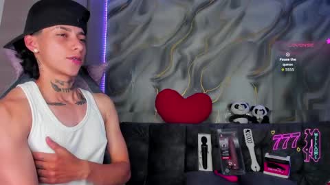 Snapshot of amber_adams_ chatting on 05-08-26, 06:46 Amber online show from 05-08-26, 06:46