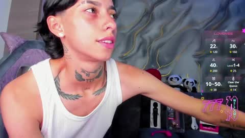 Snapshot of amber_adams_ chatting on 05-09-26, 11:21 Amber online show from 05-09-26, 11:21