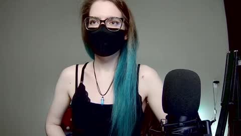 Snapshot of amber_candyfloss chatting on 01-01-25, 12:21 Amber non-nude model online show from 01-01-25, 12:21