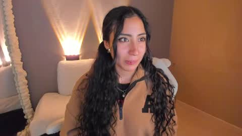 amber_curly online show from 02-17-25, 10:47