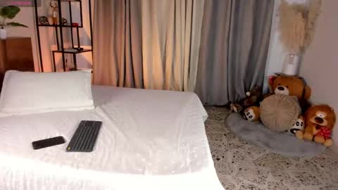 Amber online show from 04-19-26, 08:55