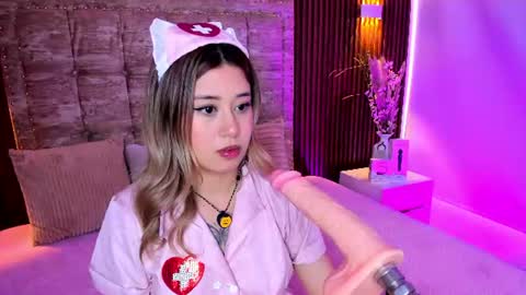 Snapshot of amber_palmer chatting on 06-20-26, 03:37 amber_palmer online show from 06-20-26, 03:37